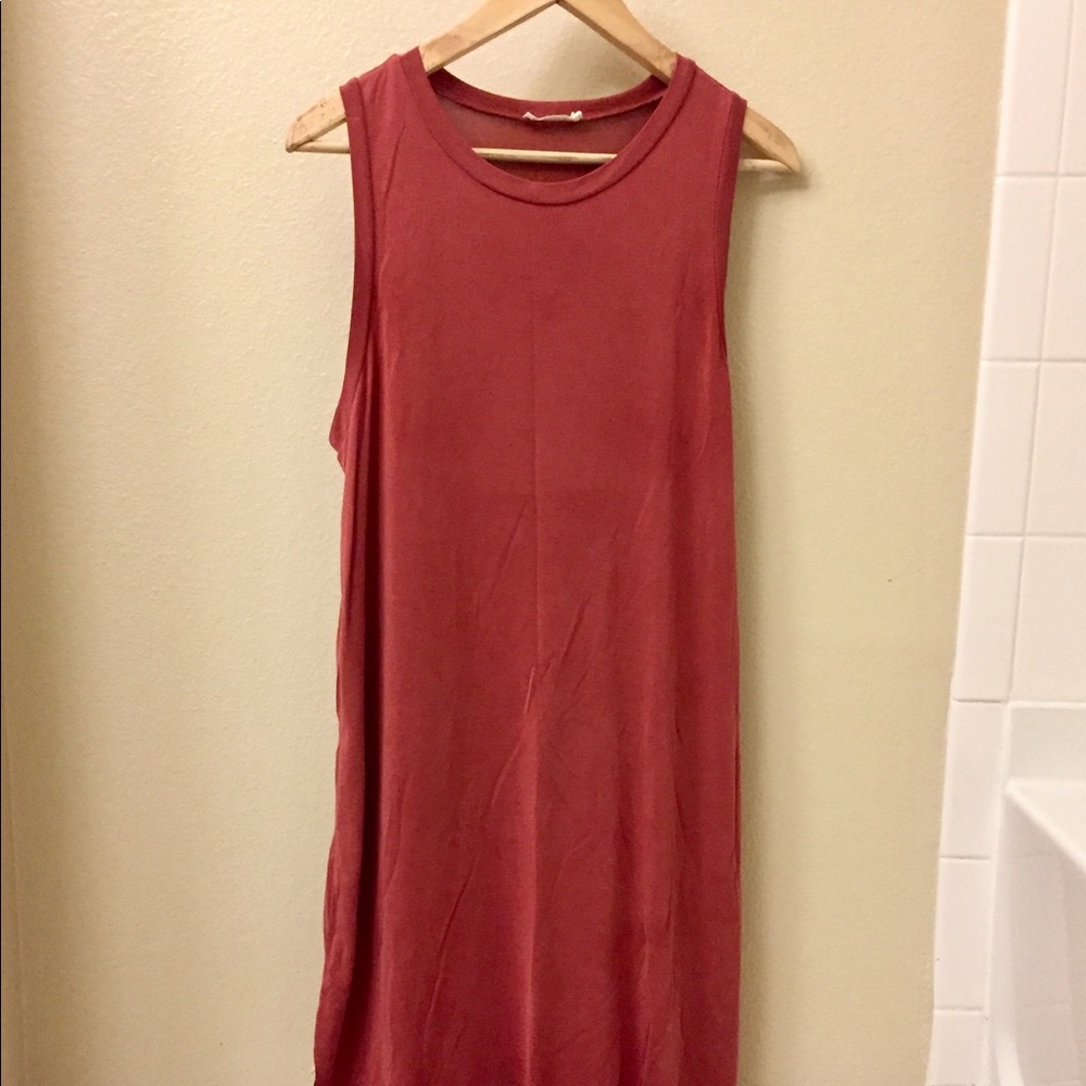 High-low hem lightweight midi dress